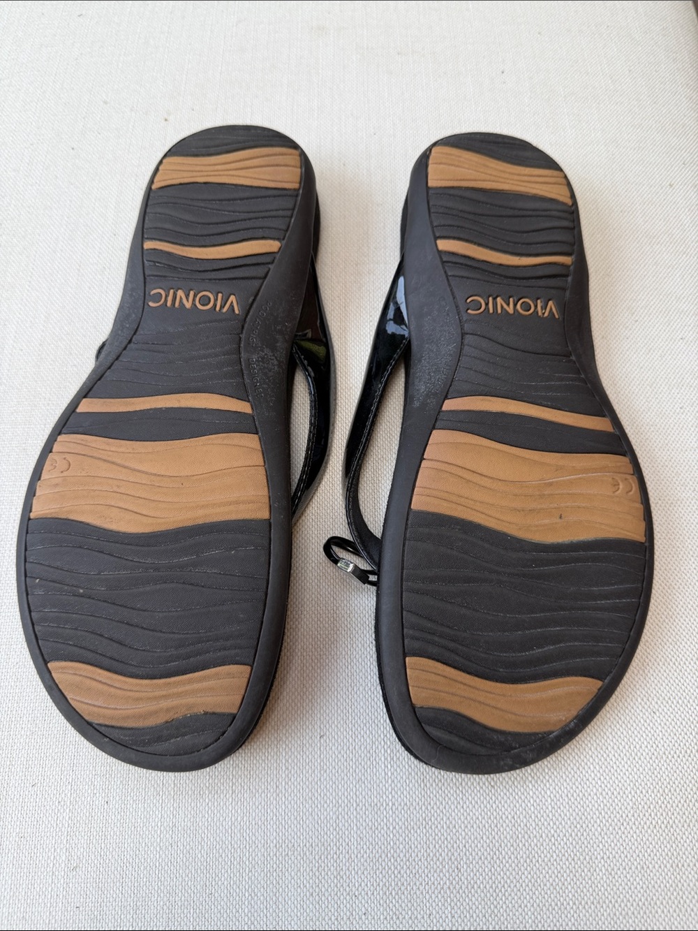 EUC Vionic Women’s Bella Sandal - Picture 7 of 8